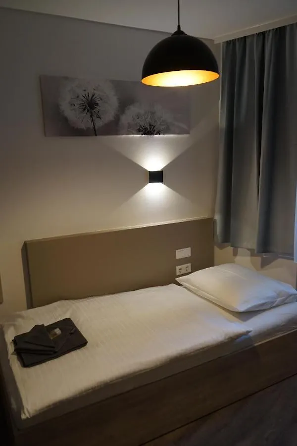 ***  Hotel Central City Hbf Nuernberg Alemanha